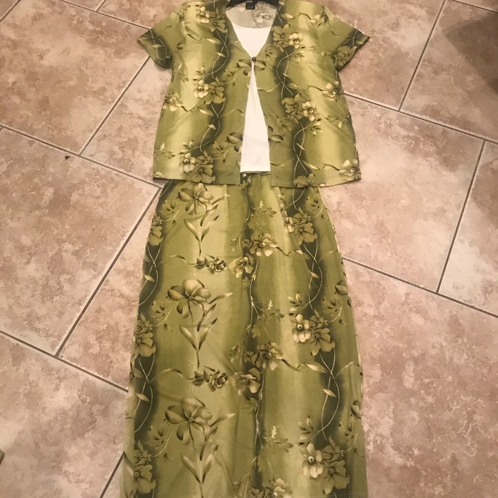 2 piece skirt and blouse